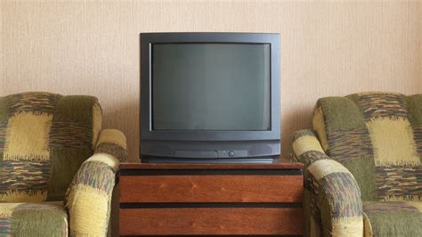 Rooms With Carpet And Crt Tv